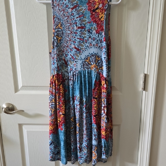 Bohemian Blue and Red Sleeveless Dress - Picture 4 of 5